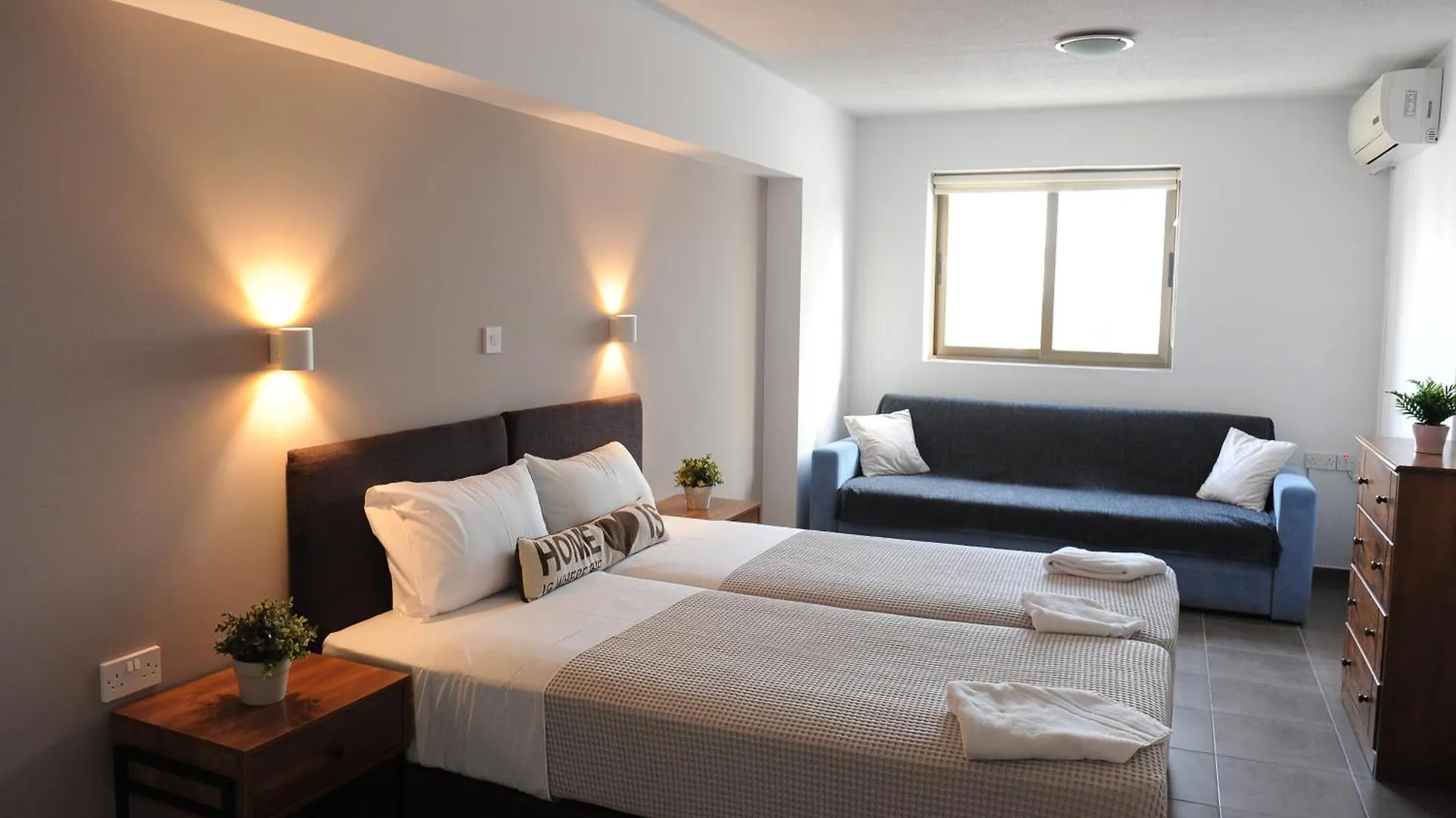 Napa City Apartments Ajía Nápa
